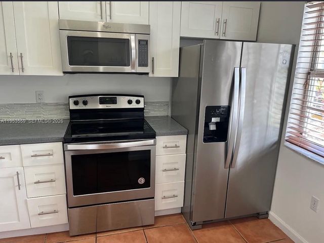 14212 SW 121st Pl 6, Miami, FL 33186