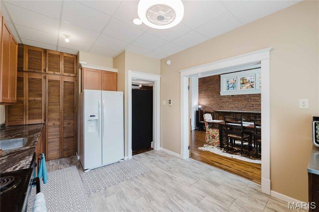904 Dover Place, St Louis, MO 63111