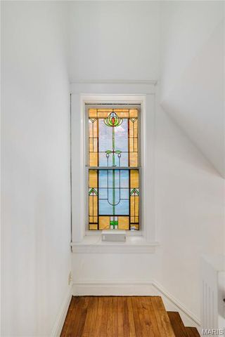 904 Dover Place, St Louis, MO 63111