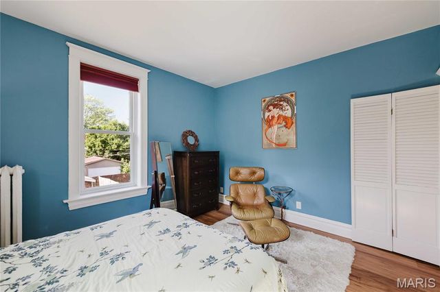 904 Dover Place, St Louis, MO 63111