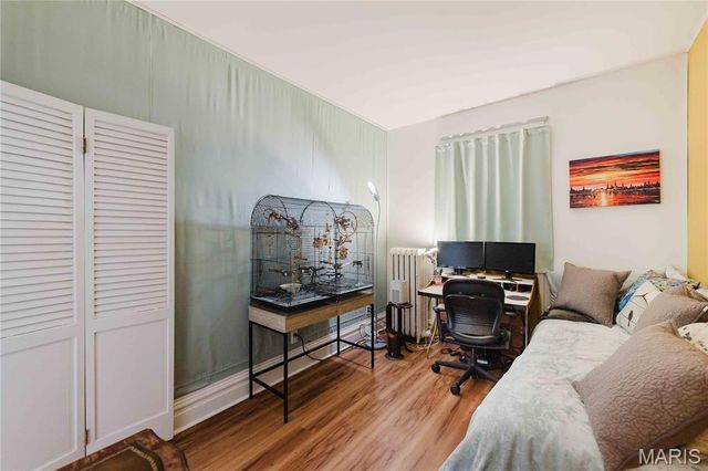904 Dover Place, St Louis, MO 63111