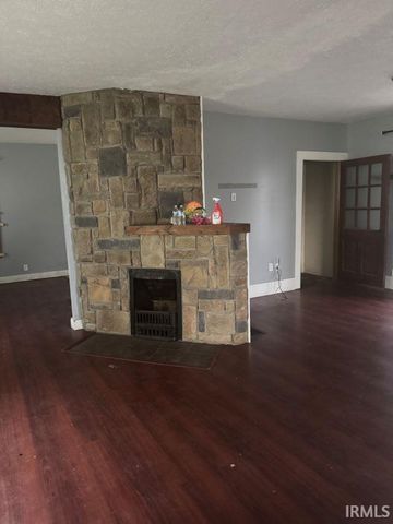 916 E Beardsley Avenue, Elkhart, IN 46514