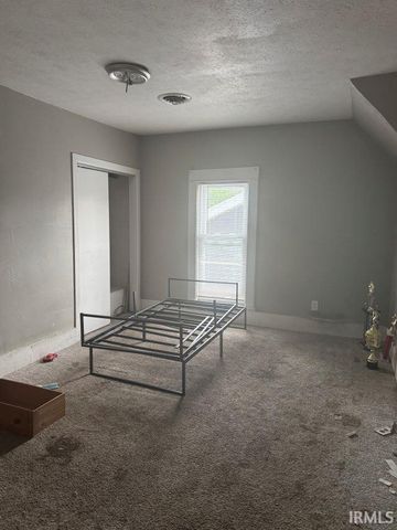 916 E Beardsley Avenue, Elkhart, IN 46514