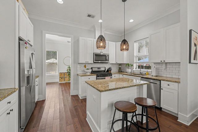 4619 Oakwood Avenue, North Charleston, SC 29405