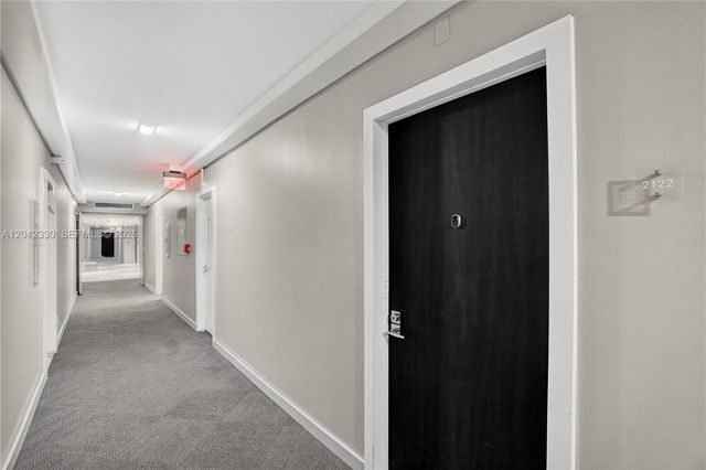 20301 W Country Club Dr 2122, Aventura, FL 33180