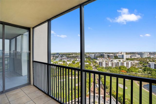 20301 W Country Club Dr 2122, Aventura, FL 33180