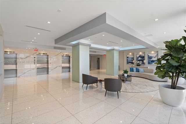 20301 W Country Club Dr 2122, Aventura, FL 33180