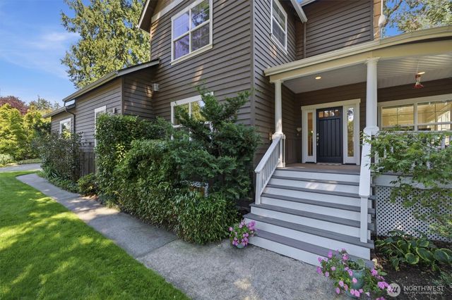 506 Azalea Avenue NE, Bainbridge Island, WA 98110