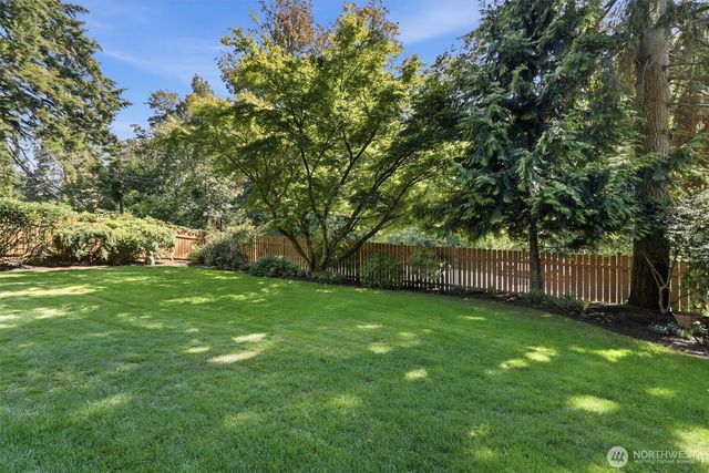 506 Azalea Avenue NE, Bainbridge Island, WA 98110
