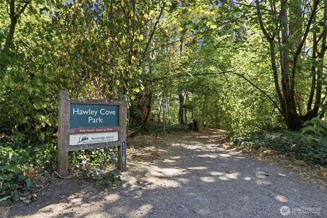 506 Azalea Avenue NE, Bainbridge Island, WA 98110