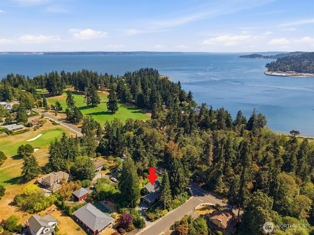 506 Azalea Avenue NE, Bainbridge Island, WA 98110