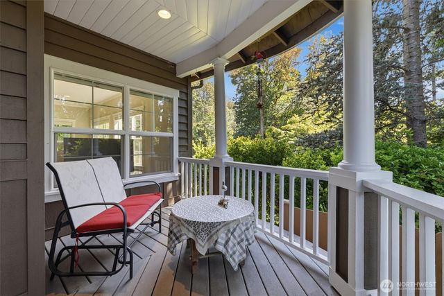 506 Azalea Avenue NE, Bainbridge Island, WA 98110
