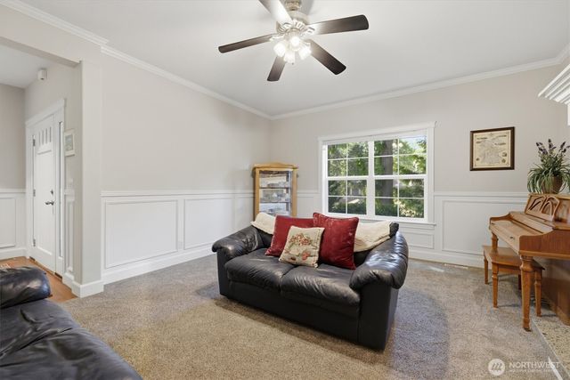 506 Azalea Avenue NE, Bainbridge Island, WA 98110