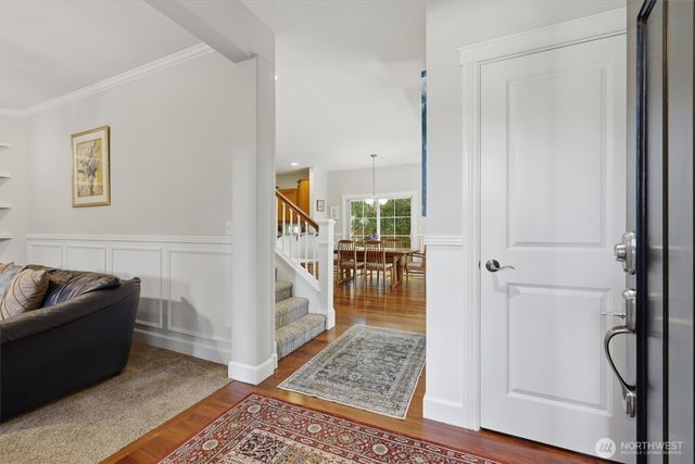 506 Azalea Avenue NE, Bainbridge Island, WA 98110