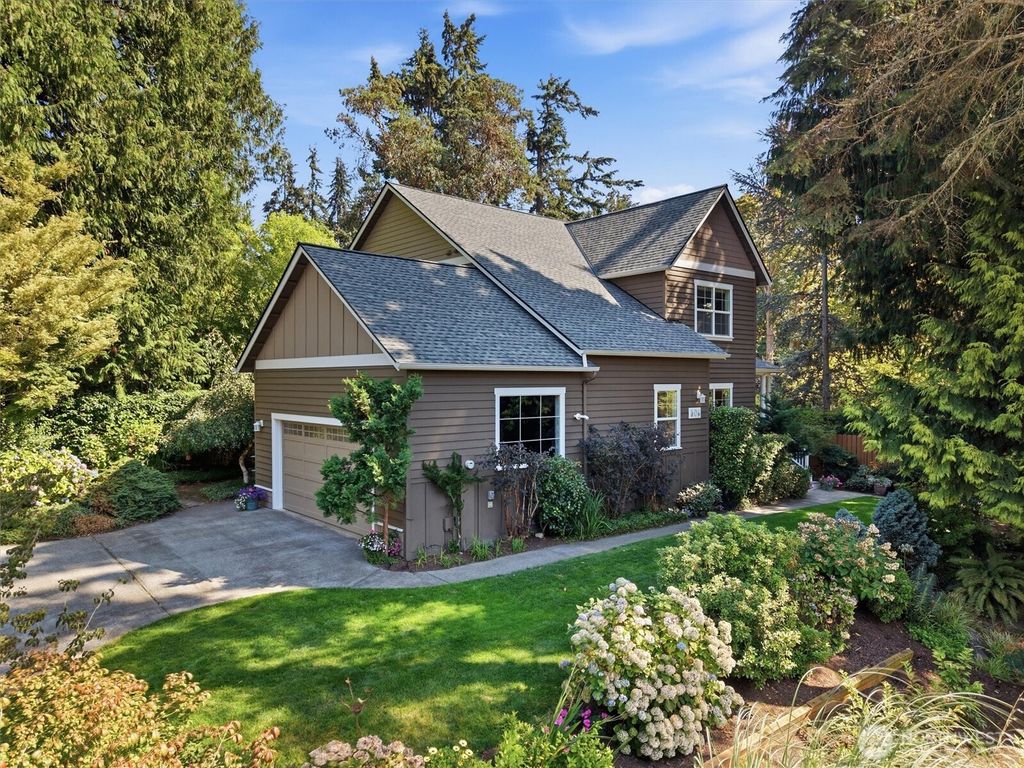 506 Azalea Avenue NE, Bainbridge Island, WA 98110