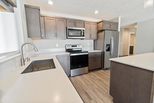 1227 N Coach Dr, Spokane Valley, WA 99016