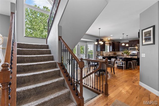 4355 Ventura Place Drive, St Louis, MO 63128