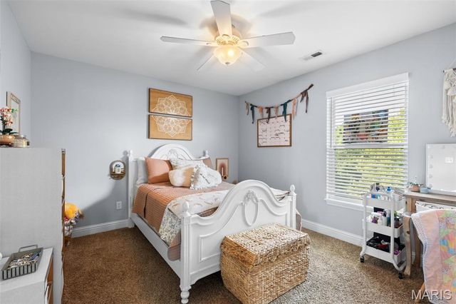 4355 Ventura Place Drive, St Louis, MO 63128