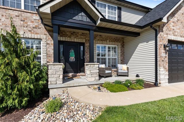 4355 Ventura Place Drive, St Louis, MO 63128