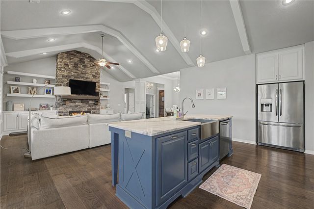 4442 W Oldham Drive, Fayetteville, AR 72704
