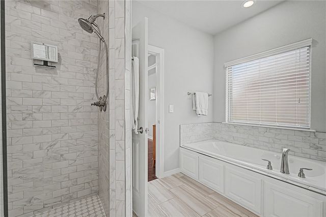 4442 W Oldham Drive, Fayetteville, AR 72704