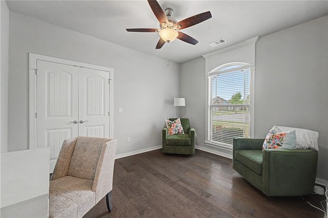 4442 W Oldham Drive, Fayetteville, AR 72704