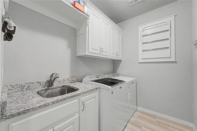 4442 W Oldham Drive, Fayetteville, AR 72704