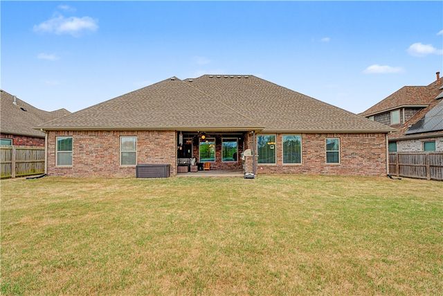 4442 W Oldham Drive, Fayetteville, AR 72704