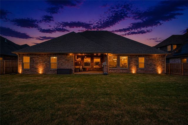 4442 W Oldham Drive, Fayetteville, AR 72704
