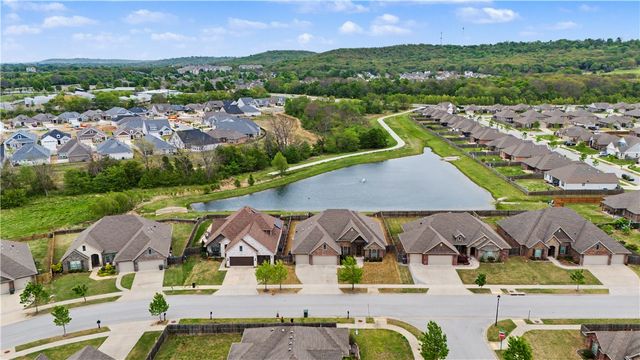 4442 W Oldham Drive, Fayetteville, AR 72704