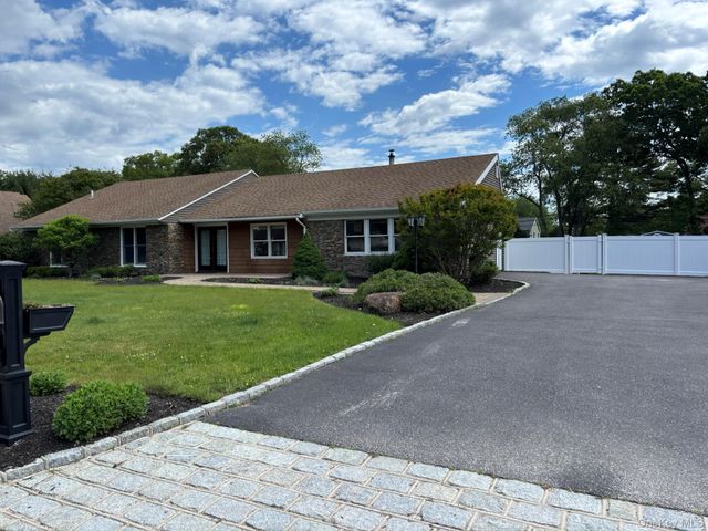 42 Annandale Road, Stony Brook, NY 11790