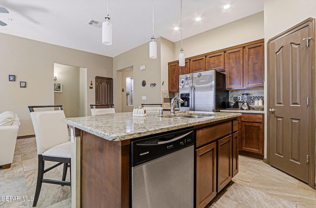 12039 EQUESTRIAN Road, El Paso, TX 79928