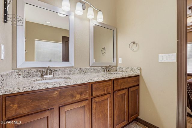 12039 EQUESTRIAN Road, El Paso, TX 79928