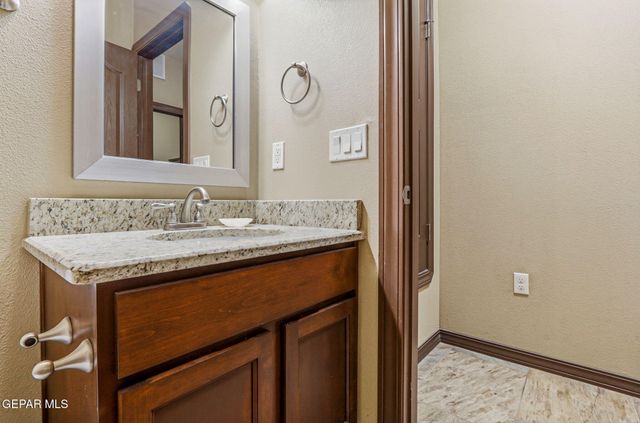 12039 EQUESTRIAN Road, El Paso, TX 79928