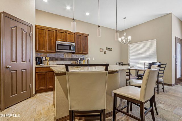 12039 EQUESTRIAN Road, El Paso, TX 79928