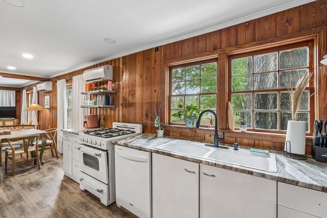 460 Trout Lane, Ridgeville, SC 29472