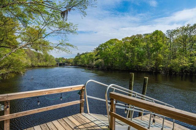 460 Trout Lane, Ridgeville, SC 29472