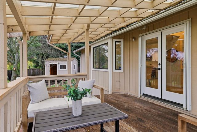 3261 Sandhurst Ct, Cameron Park, CA 95682