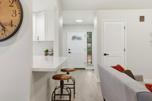 3261 Sandhurst Ct, Cameron Park, CA 95682