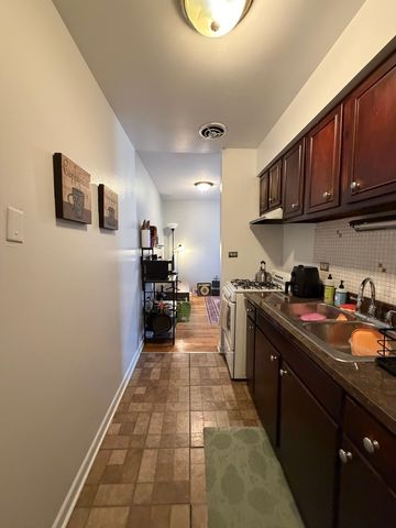 541 W OAKDALE Avenue 517, Chicago, IL 60657