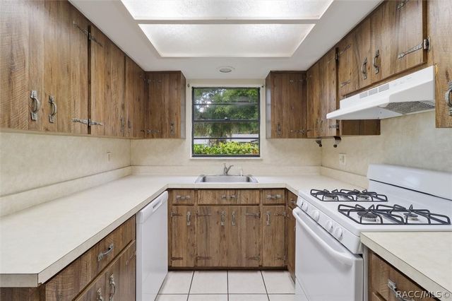310 N Citrus Avenue, Inverness, FL 34450