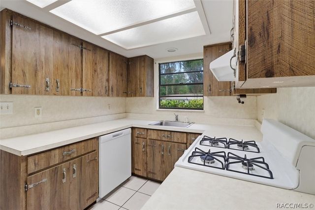 310 N Citrus Avenue, Inverness, FL 34450
