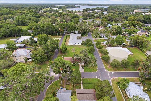 310 N Citrus Avenue, Inverness, FL 34450