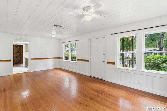 310 N Citrus Avenue, Inverness, FL 34450