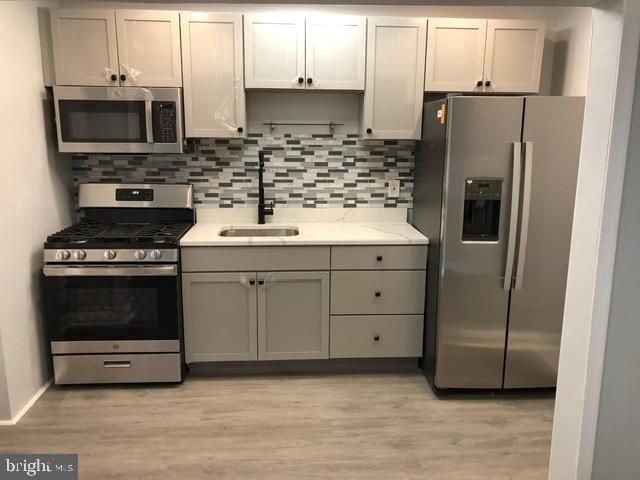 2802 WINDSOR AVE, Baltimore, MD 21216