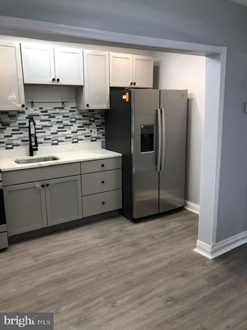 2802 WINDSOR AVE, Baltimore, MD 21216