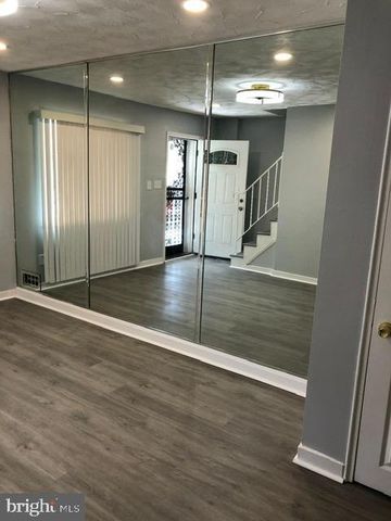 2802 WINDSOR AVE, Baltimore, MD 21216