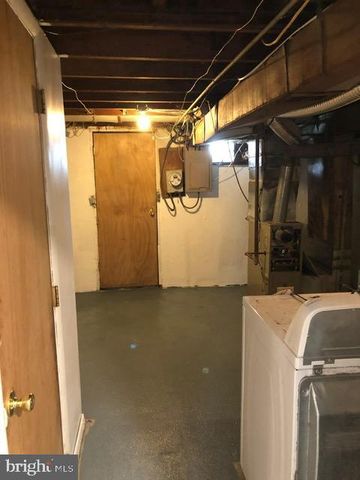 2802 WINDSOR AVE, Baltimore, MD 21216