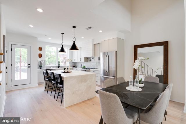 954 N 6TH ST, Philadelphia, PA 19123