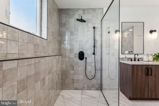 954 N 6TH ST, Philadelphia, PA 19123